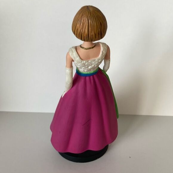 Vintage The Danbury Mint Fraternity Dance Barbie Figurine 1994 - Picture 3 of 6